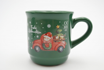 Glühweinbecher stapelbar grün mit Weihnachtsmotiv, Inneneichstrich 0,2l, ab 48 Stück 