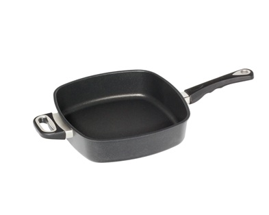 AMT Profi Eck-Pfanne Aluguss flach mit Griff u. Stiel 28 x 28 cm / 7 cm hoch mit Griff u. Stiel,